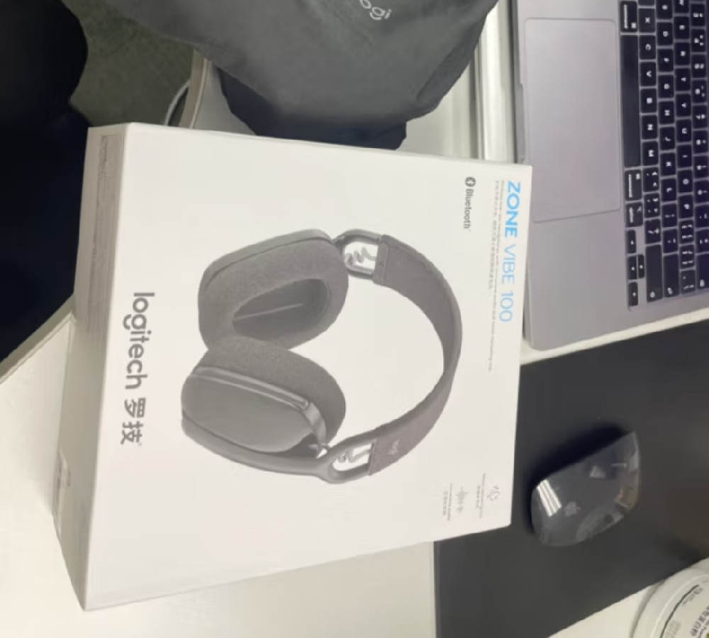 Logitech Zone Vibe 100 Wireless over Ear headphone Gaming Working Meeting Wireless Headset Works With Google Meet Teams Zoom